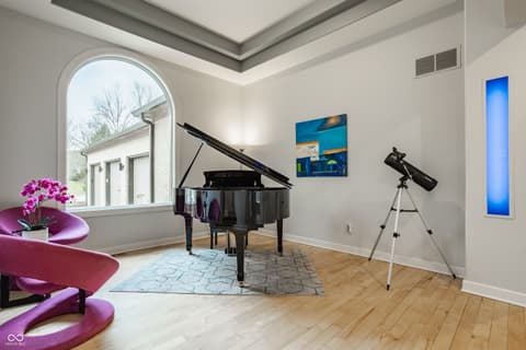 Sitting Room — 4548 Chase Oak Court, Zionsville, IN
