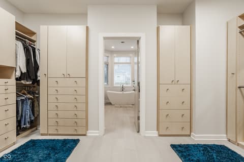 Walk In Closets — 4548 Chase Oak Court, Zionsville, IN
