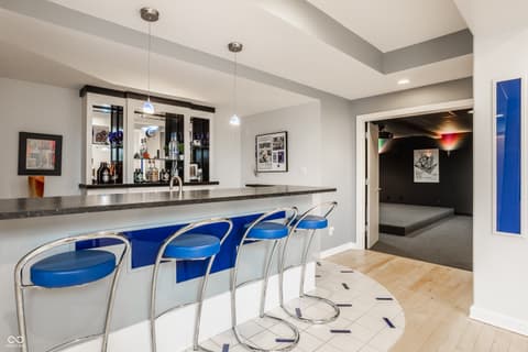 Bar — 4548 Chase Oak Court, Zionsville, IN