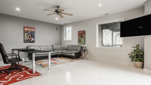 Bonus room at 4548 Chase Oak Court, Zionsville, IN