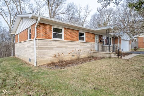 Front exterior at 4 Paradise Lane, Greencastle, IN