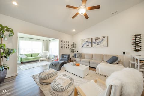 Family room at 16592 Branham Drive, Fishers, IN
