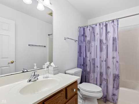 Photo of 1641 Grindstone Way, Greenfield, IN