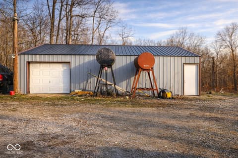 Photo of 3375 W County Road 850 S, Commiskey, IN