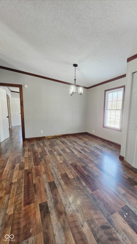 Photo of 3375 W County Road 850 S, Commiskey, IN