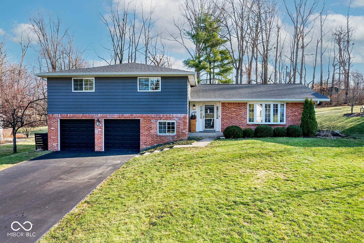 Photo of 233 Brierley Way, Carmel, IN