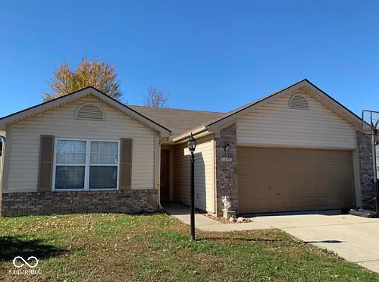 Photo of 1430 Sanner Drive, Greenwood, IN