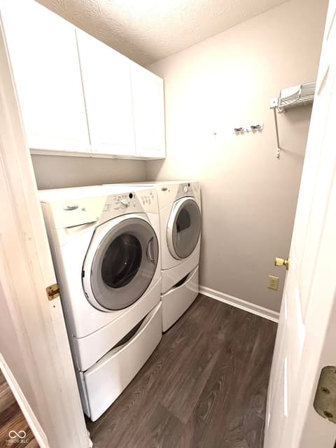 Laundry room at 1430 Sanner Drive, Greenwood, IN