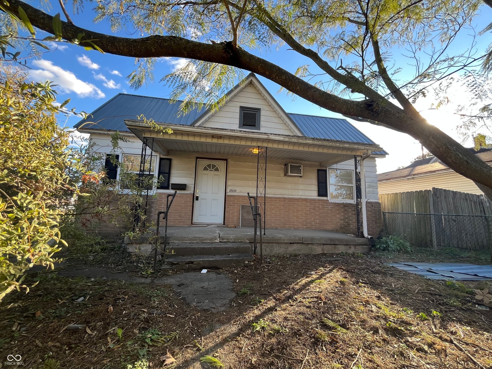 Front exterior at 1509 Liberty Avenue, Terre Haute, IN