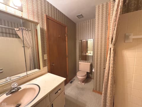 Bathroom at 970 E North Street, Mays, IN