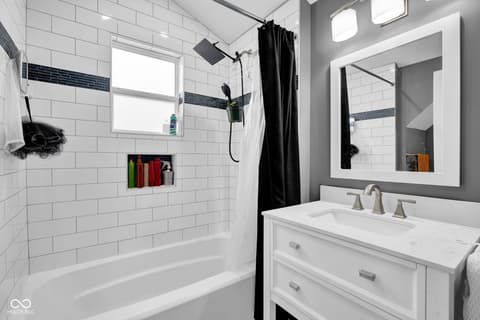 Photo of 365 W 26th Street, Indianapolis, IN