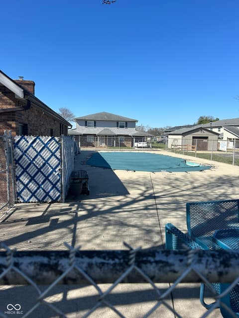 Pool at 2896 Two Worlds Drive, Columbus, IN