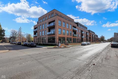 Photo of 877 N East Street, Indianapolis, IN