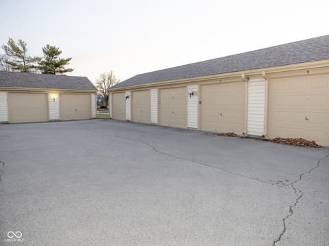Garage at 12517 Timber Creek Drive, Carmel, IN