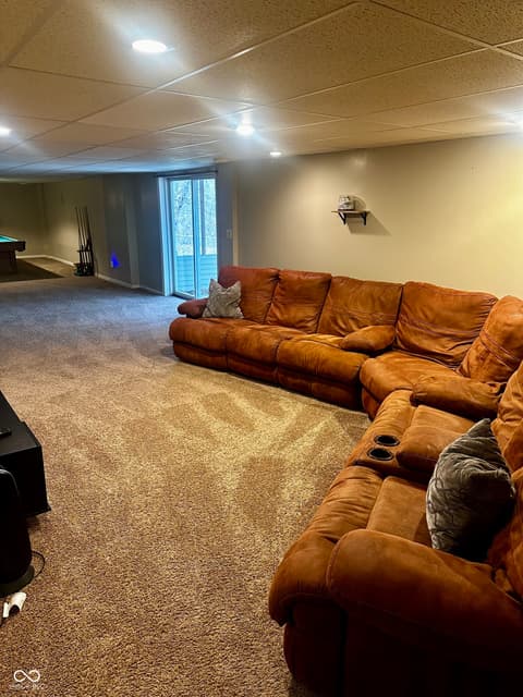Family room at 803 S Winridge Court, Bloomington, IN
