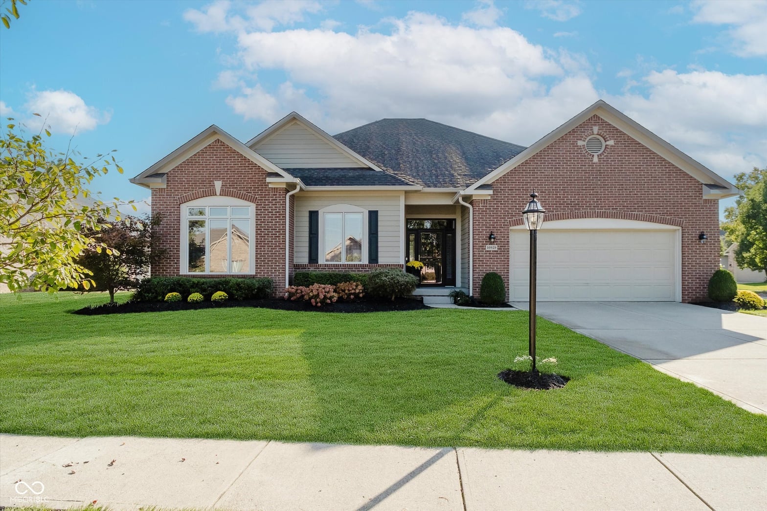 Front exterior at 10929 Bluestone Way, Fishers, IN