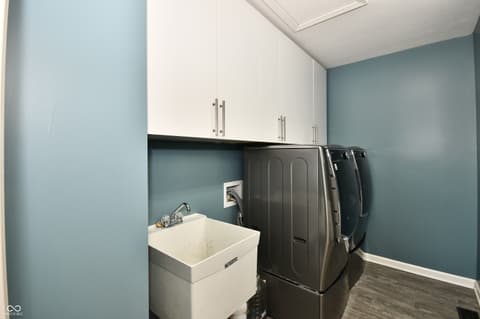 Laundry room at 4219 Parliament Way, Avon, IN