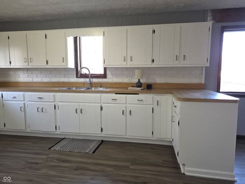 Photo of 212 W Burnside Avenue, Fairland, IN