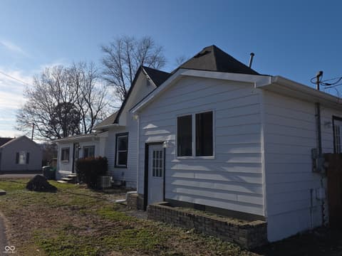 Photo of 212 W Burnside Avenue, Fairland, IN