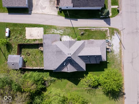Photo of 212 W Burnside Avenue, Fairland, IN