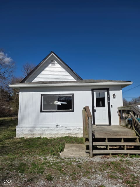 Photo of 212 W Burnside Avenue, Fairland, IN