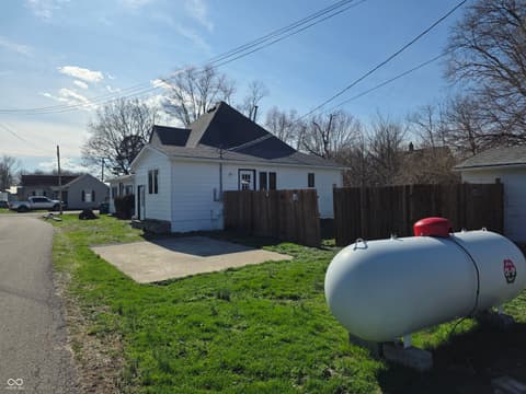 Photo of 212 W Burnside Avenue, Fairland, IN