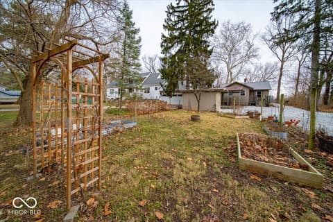Photo of 7929 White River Drive, Indianapolis, IN