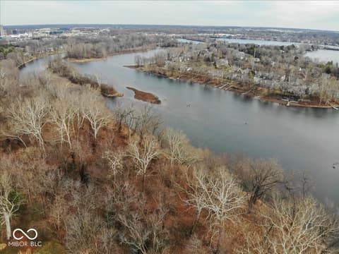 Photo of 7929 White River Drive, Indianapolis, IN