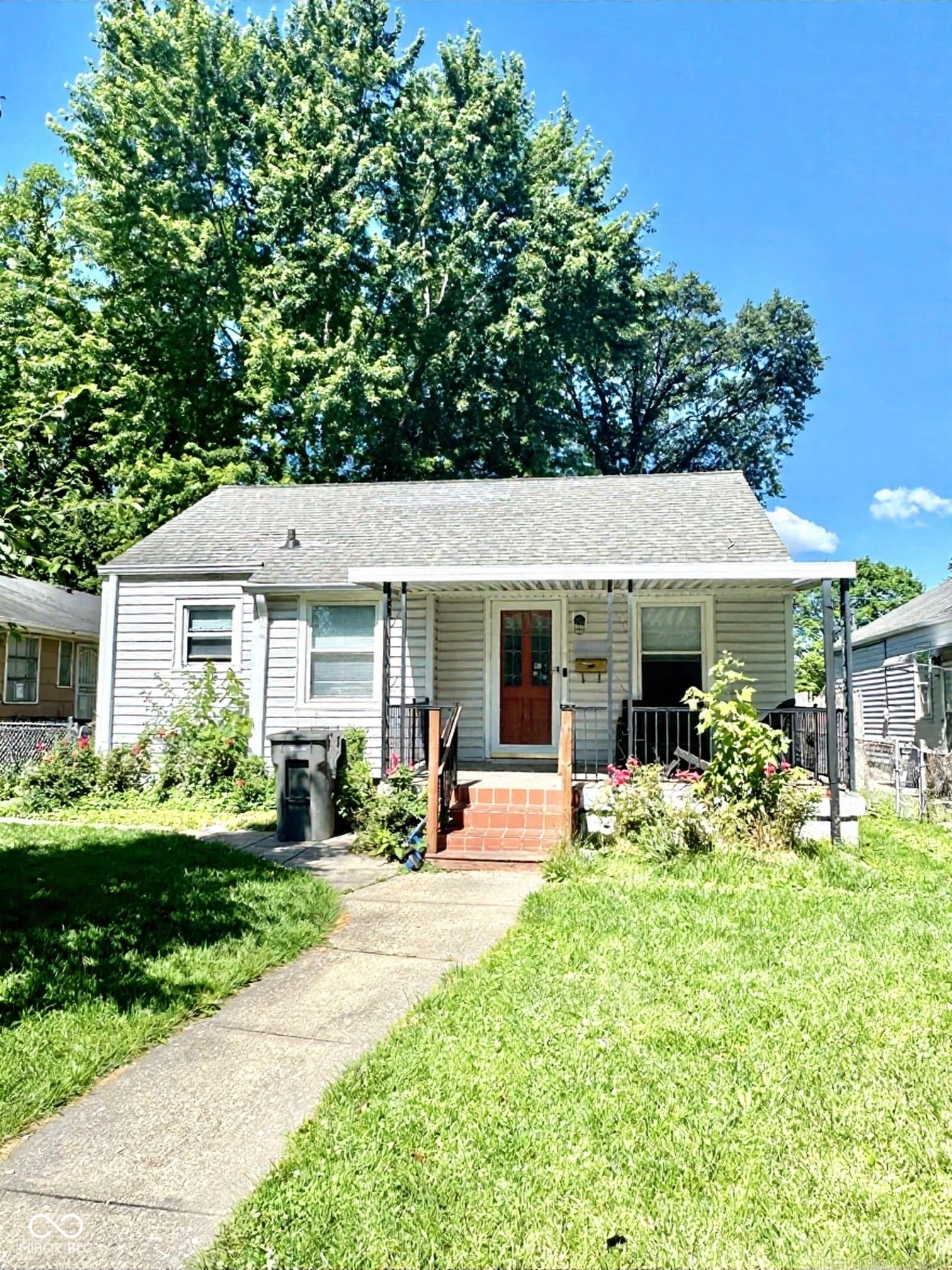 Photo of 1618 N Linwood Avenue, Indianapolis, IN