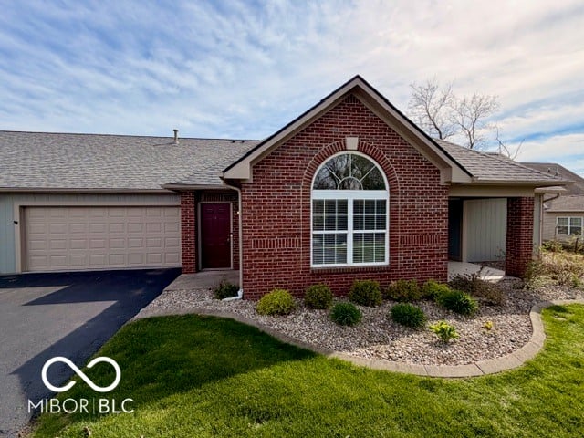 Photo of 2712 Reflection Way, Greenwood, IN