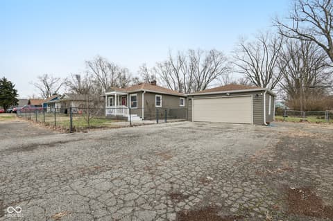 3833 Aurora Street
