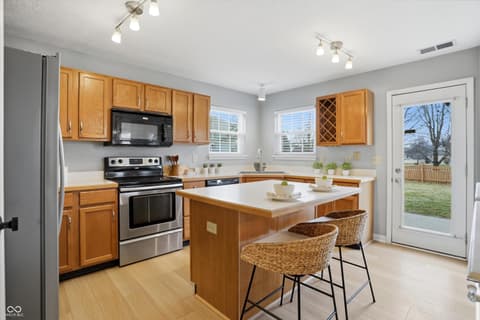 Photo of 6385 Hillview Circle, Fishers, IN