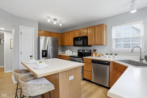 Photo of 6385 Hillview Circle, Fishers, IN