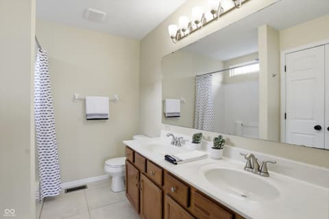 Photo of 6385 Hillview Circle, Fishers, IN