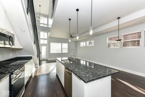Photo of 2130 Woodlawn Avenue, Indianapolis, IN