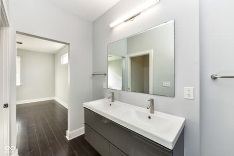 Photo of 2130 Woodlawn Avenue, Indianapolis, IN