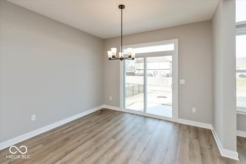 Photo of 952 Apryl Drive, Greenwood, IN