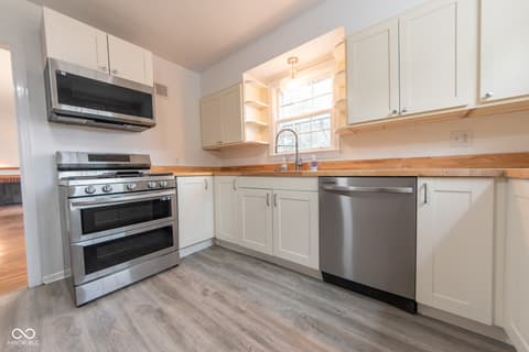 Photo of 2429 Washington Street, Columbus, IN