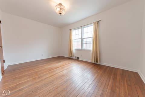 Photo of 2429 Washington Street, Columbus, IN