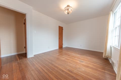 Photo of 2429 Washington Street, Columbus, IN
