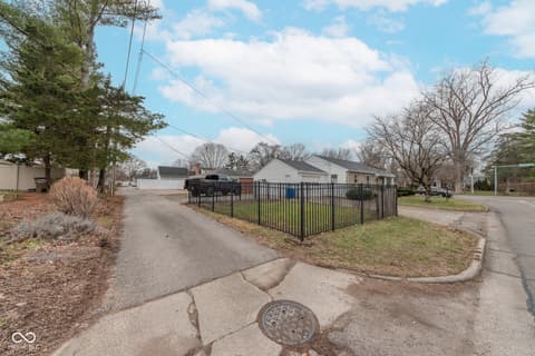 Photo of 2429 Washington Street, Columbus, IN