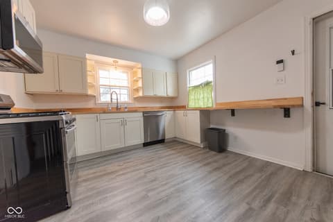 Photo of 2429 Washington Street, Columbus, IN