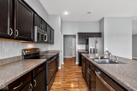 Photo of 5715 Sly Fox Lane, Indianapolis, IN