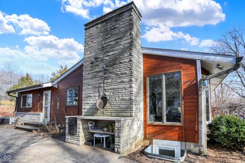 Side exterior at 609 E Audubon Drive, Bloomington, IN