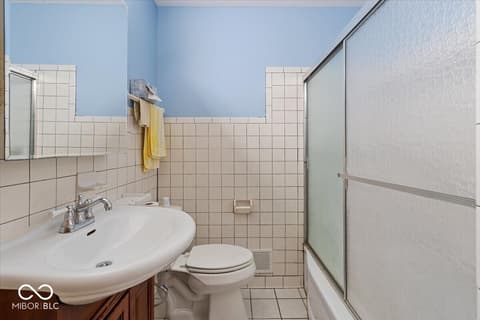Photo of 5551 Meadowood Drive, Indianapolis, IN