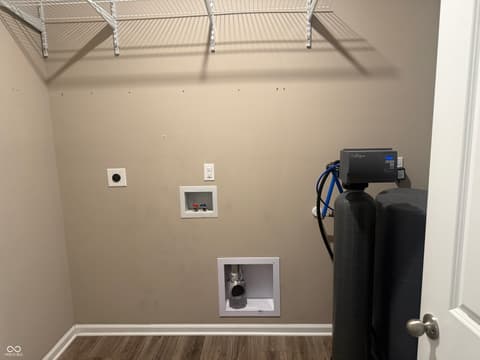 Laundry room at 1315 Bontrager Lane, Shelbyville, IN