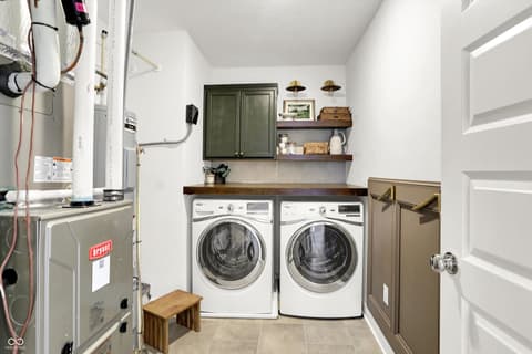 Laundry room at 727 Oxford Lane, Danville, IN