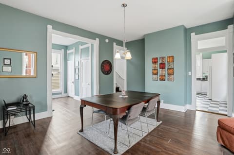Photo of 227 E Jefferson Street, Franklin, IN