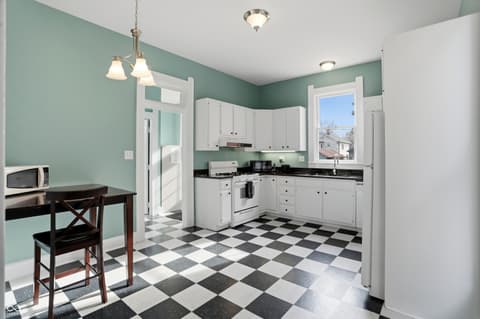 Photo of 227 E Jefferson Street, Franklin, IN