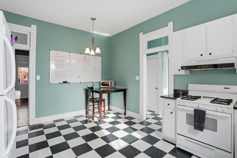 Photo of 227 E Jefferson Street, Franklin, IN